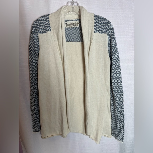 Aventura women’s Cream and Blue Cardigan, size M - Picture 1 of 5